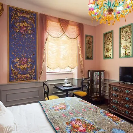 Stroganov & Hotell 5*