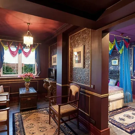 Stroganov & Hotell 5*