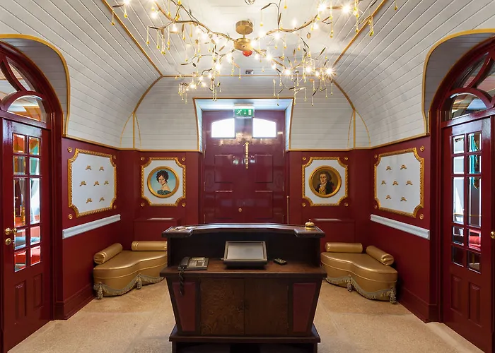 ホテル Stroganov &