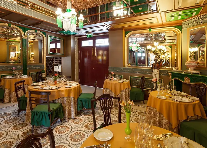 ホテル Stroganov &