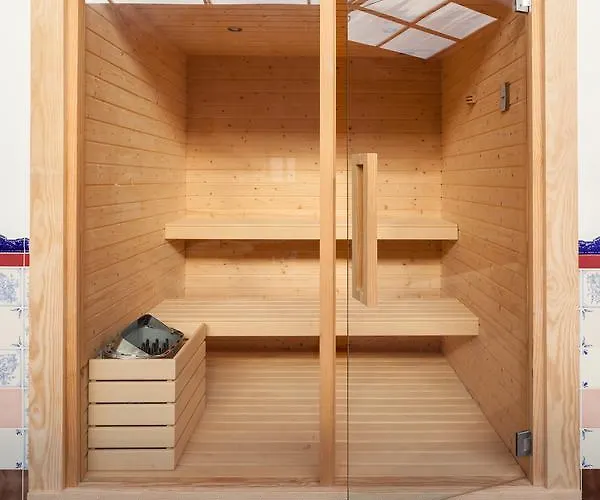 Stroganov & オリヴェイラ・ド・オスピタル