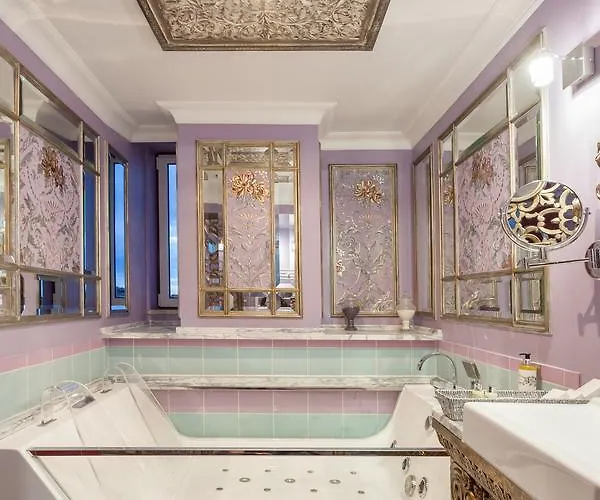 Stroganov & ホテル