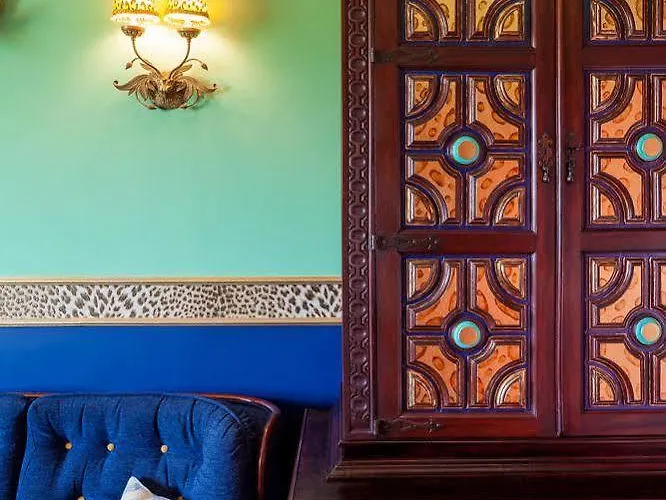 ホテル Stroganov &